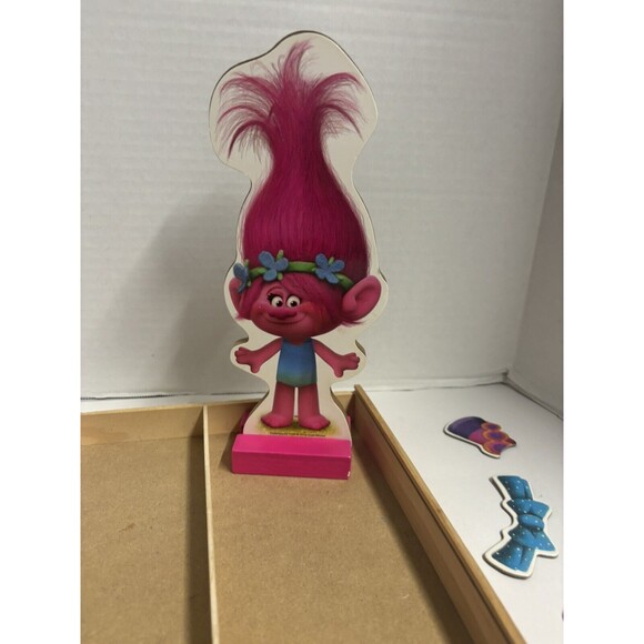 Dreamworks Trolls Poppy Magnetic Dress up Doll, Stand, Clothes, Case - Picture 6 of 8